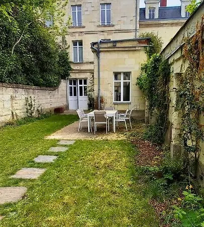 Pensjonat Histoire De Loire La Gabare 3*